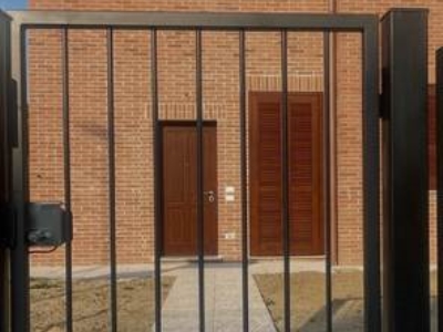 casa indipendente in vendita a Casalpusterlengo
