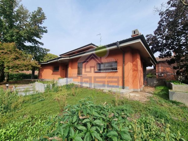 casa indipendente in vendita a Casalpusterlengo