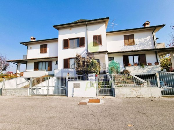 casa indipendente in vendita a Casalpusterlengo