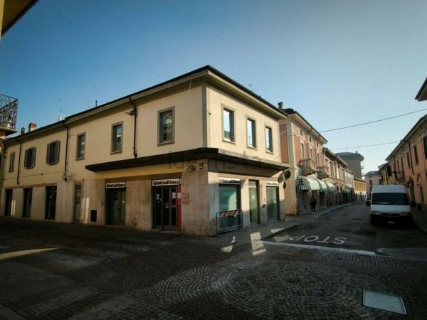 ufficio in vendita a Casalpusterlengo