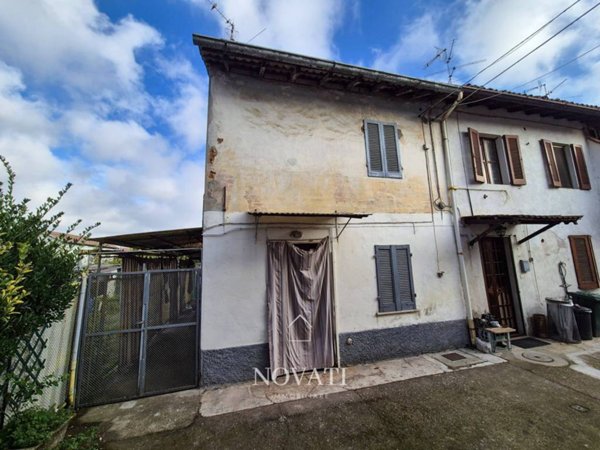 casa indipendente in vendita a Casalpusterlengo in zona Zorlesco