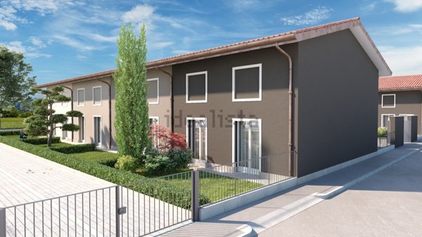 casa indipendente in vendita a Casalpusterlengo