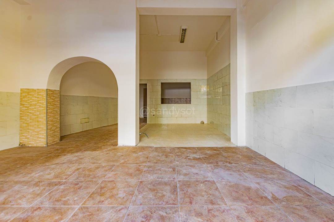 negozio in vendita a Casalpusterlengo