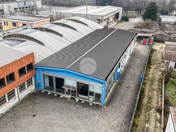 negozio in vendita a Casalpusterlengo