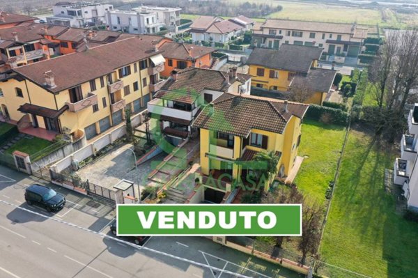casa indipendente in vendita a Casalpusterlengo