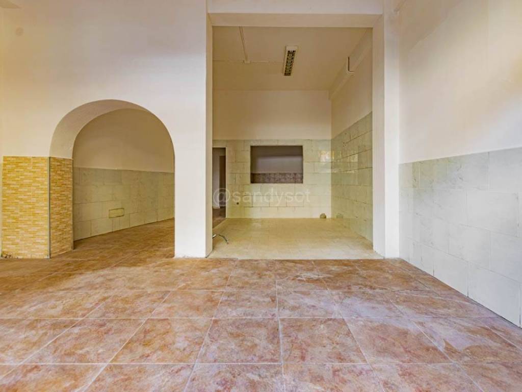 negozio in vendita a Casalpusterlengo