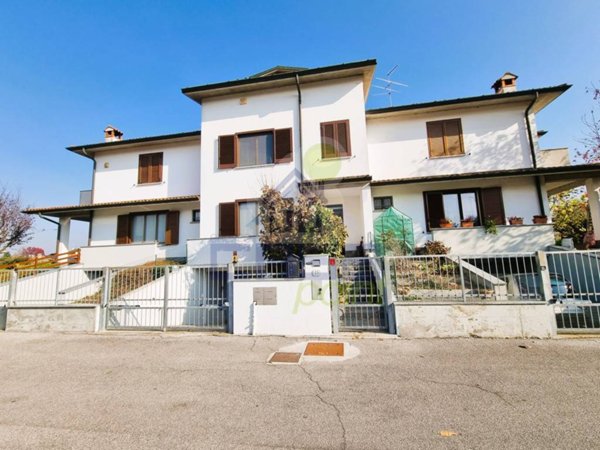 casa indipendente in vendita a Casalpusterlengo