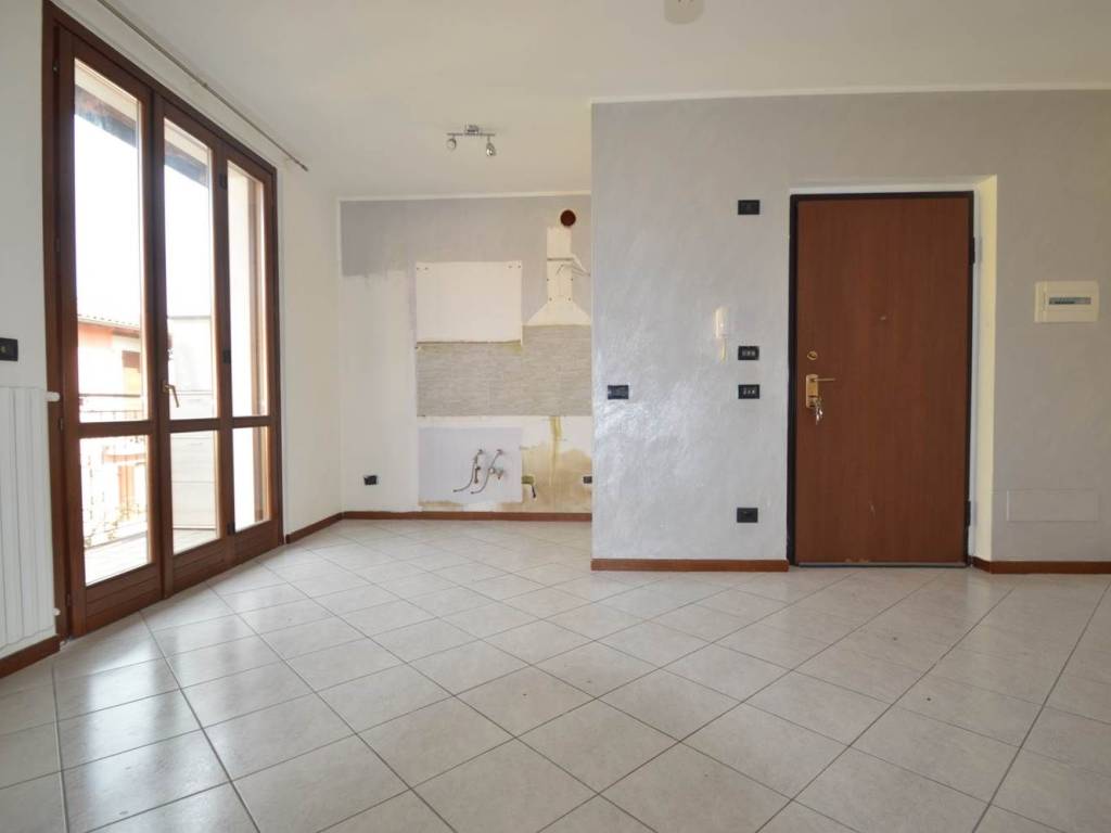 appartamento in vendita a Casalpusterlengo in zona Zorlesco