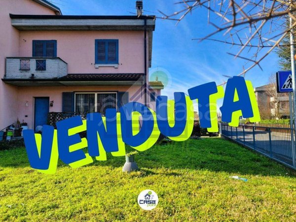casa indipendente in vendita a Casalpusterlengo