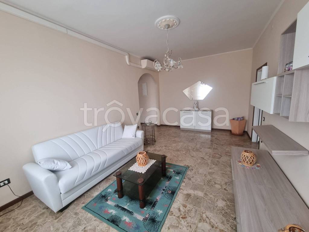 appartamento in vendita a Casalpusterlengo