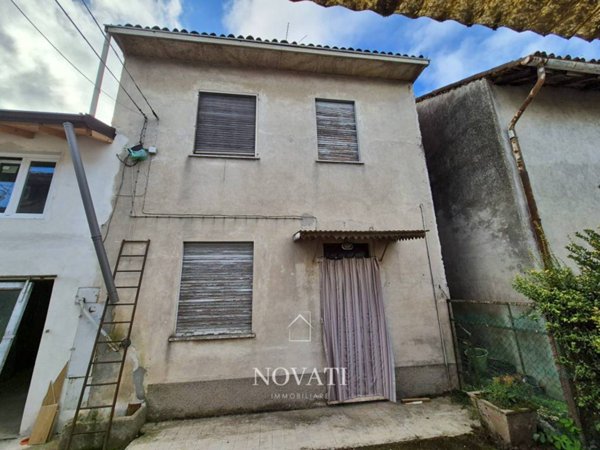 casa indipendente in vendita a Casalpusterlengo in zona Zorlesco