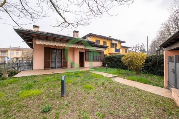 casa indipendente in vendita a Casalpusterlengo