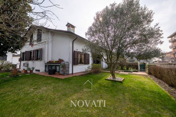 casa indipendente in vendita a Casalpusterlengo