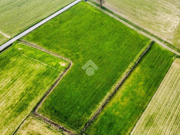 terreno agricolo in vendita a Casalpusterlengo in zona Zorlesco