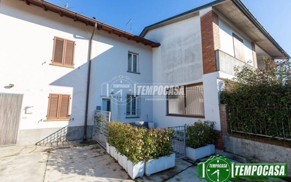 appartamento in vendita a Casalpusterlengo in zona Zorlesco