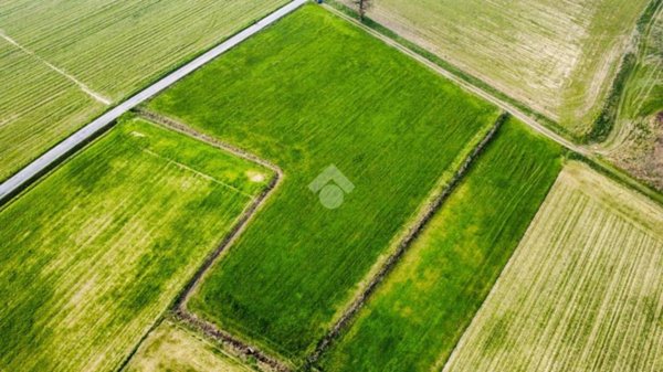terreno industriale in vendita a Casalpusterlengo in zona Zorlesco