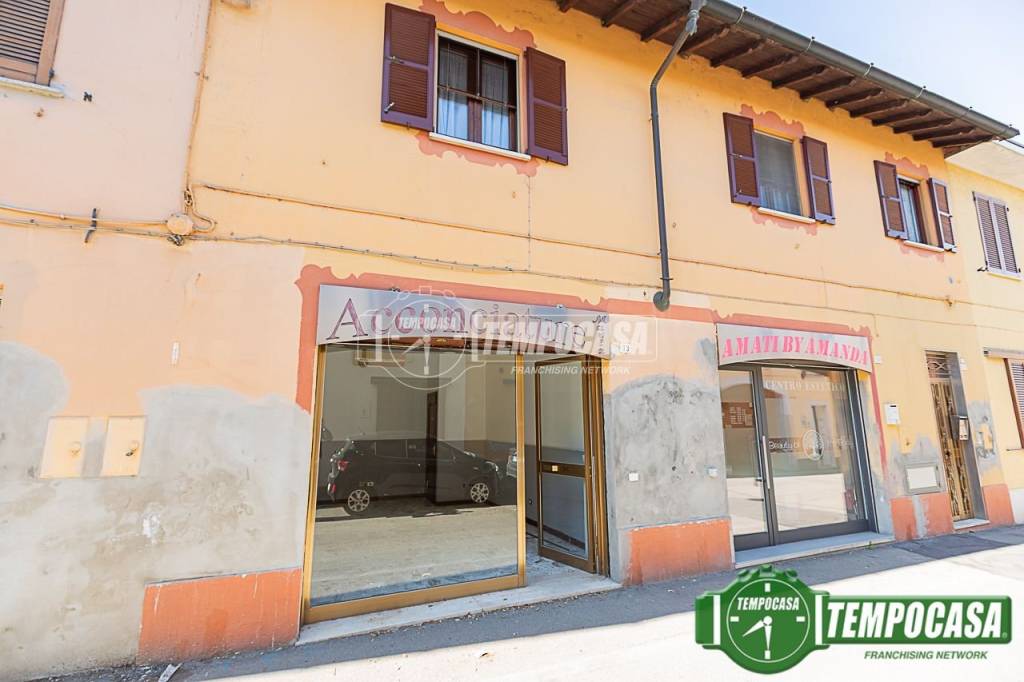 negozio in vendita a Casalpusterlengo