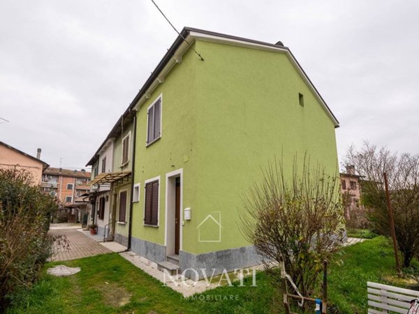 casa indipendente in vendita a Casalpusterlengo in zona Zorlesco