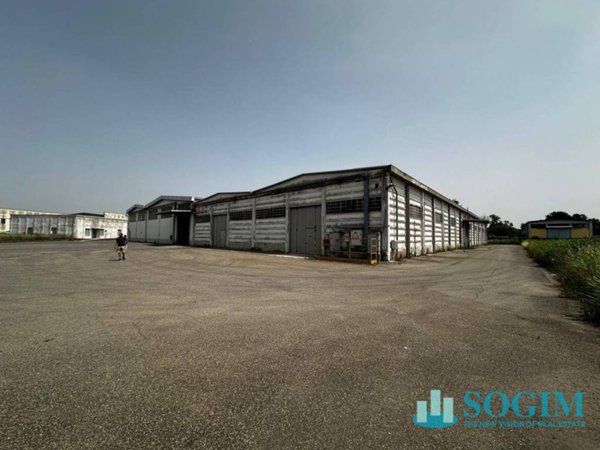 capannone in vendita a Casalpusterlengo