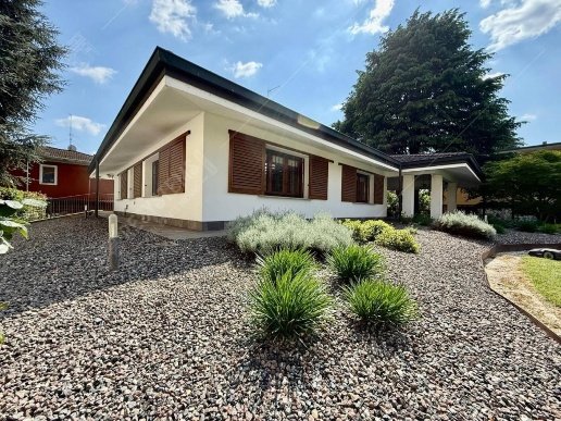 casa indipendente in vendita a Casalpusterlengo