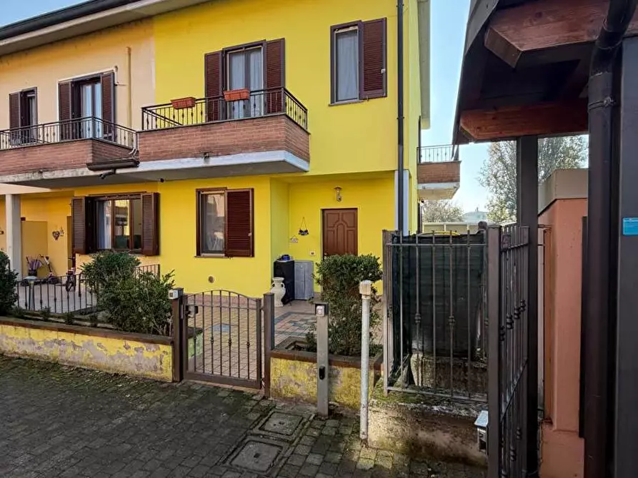 casa indipendente in vendita a Casalpusterlengo