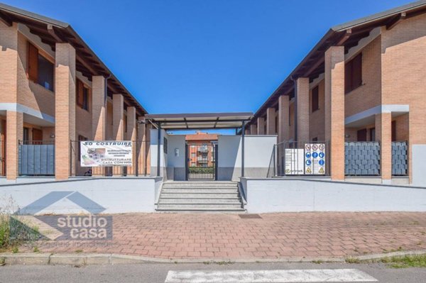 casa indipendente in vendita a Casalpusterlengo