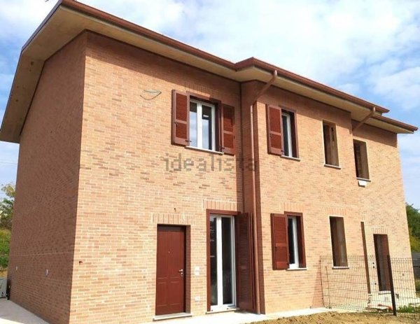 casa indipendente in vendita a Casalpusterlengo