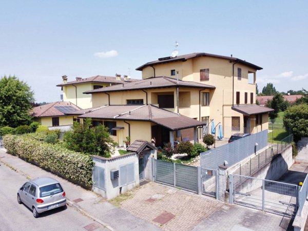 appartamento in vendita a Casalpusterlengo in zona Zorlesco