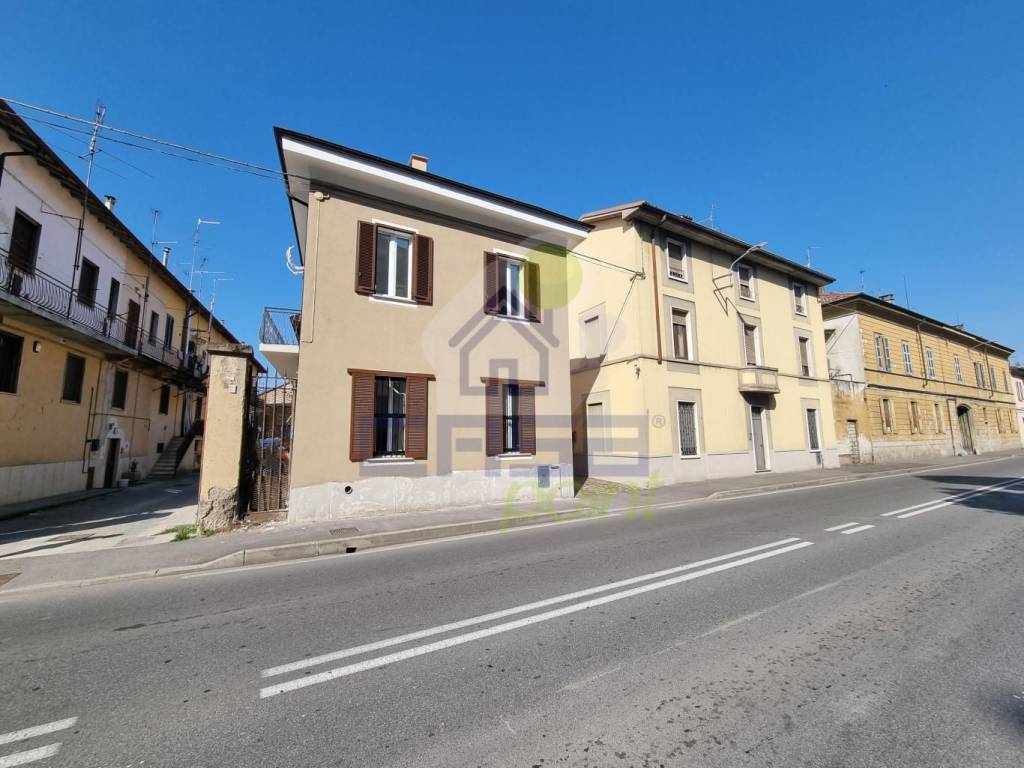 casa indipendente in vendita a Casalpusterlengo