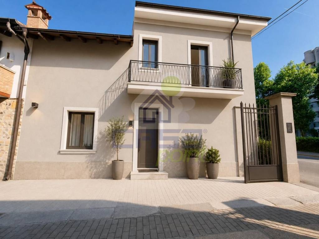casa indipendente in vendita a Casalpusterlengo