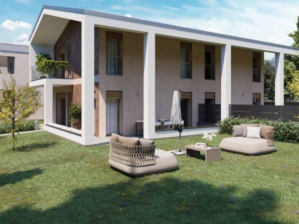 casa indipendente in vendita a Casalpusterlengo