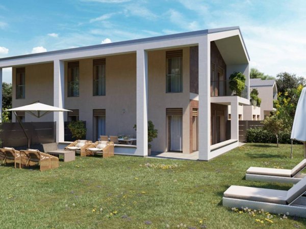 casa indipendente in vendita a Casalpusterlengo