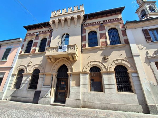 intera palazzina in vendita a Casalpusterlengo