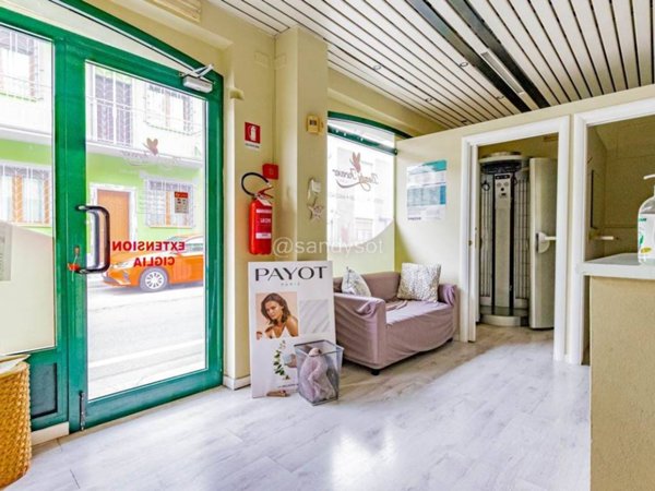 negozio in vendita a Casalpusterlengo in zona Zorlesco