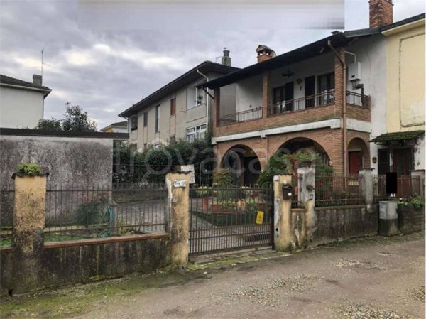 appartamento in vendita a Casalpusterlengo in zona Vittadone