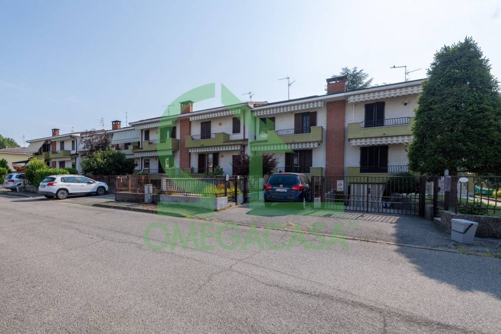 casa indipendente in vendita a Casalpusterlengo