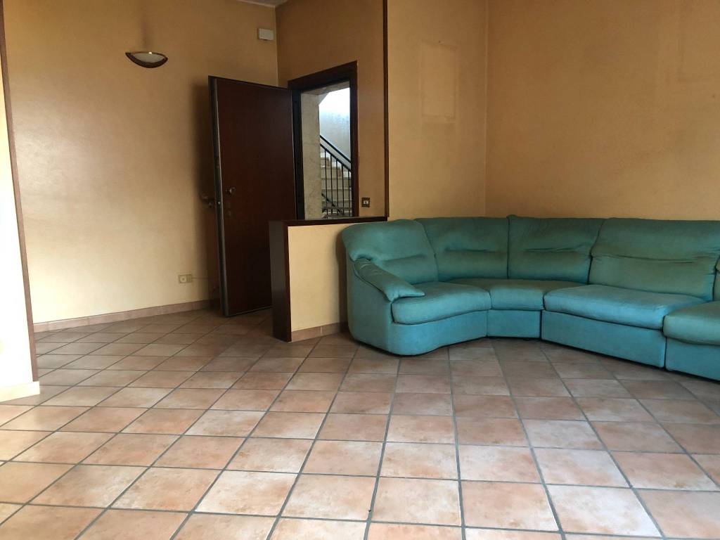 appartamento in vendita a Casalpusterlengo in zona Vittadone