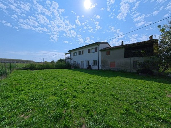 casa indipendente in vendita a Caselle Landi