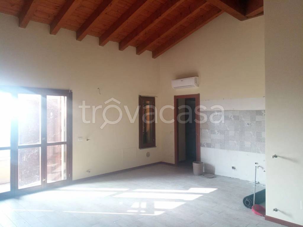 appartamento in vendita a Caselle Lurani in zona Calvenzano