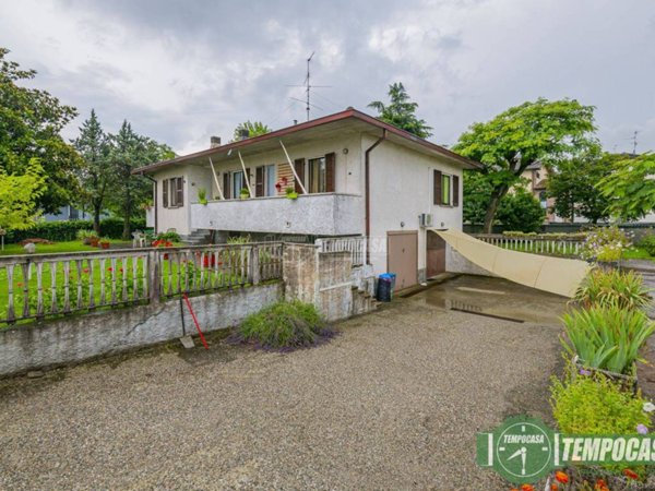casa indipendente in vendita a Caselle Lurani