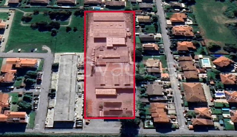 capannone in vendita a Caselle Lurani