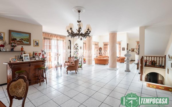 casa indipendente in vendita a Caselle Lurani