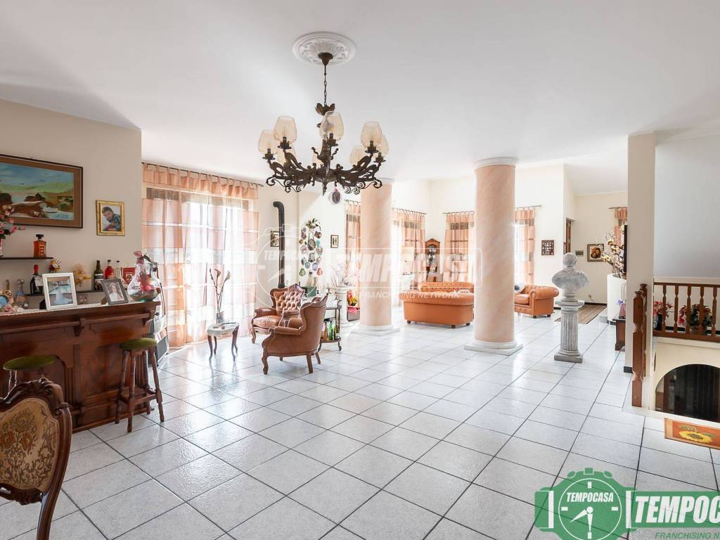 casa indipendente in vendita a Caselle Lurani