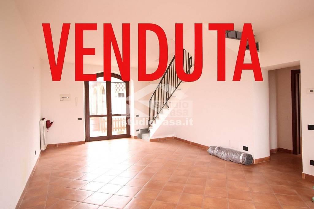 casa indipendente in vendita a Caselle Lurani