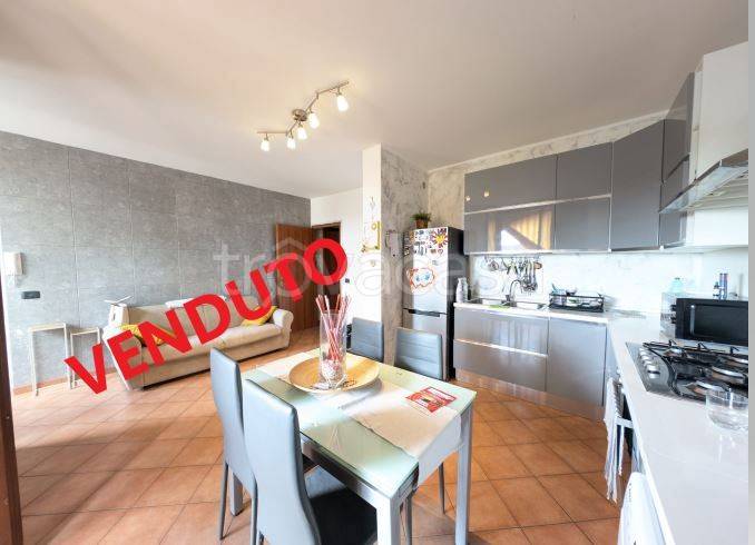 appartamento in vendita a Caselle Lurani