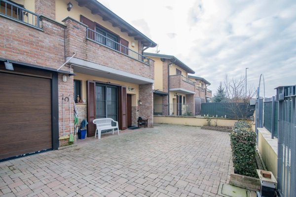 casa indipendente in vendita a Caselle Lurani