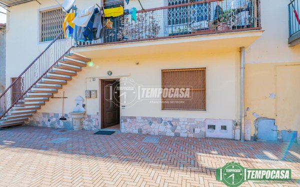 appartamento in vendita a Caselle Lurani in zona Calvenzano