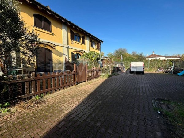 casa indipendente in vendita a Caselle Lurani