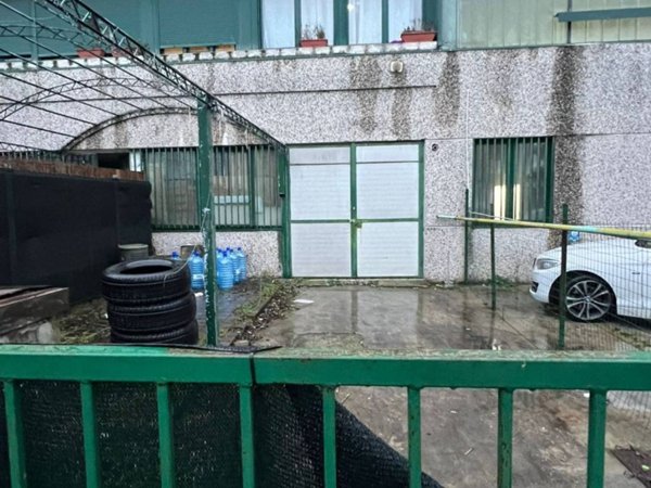 locale commerciale in vendita a Caselle Lurani