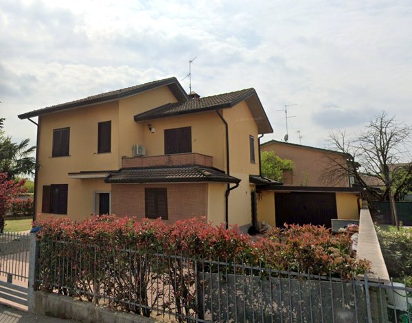 casa indipendente in vendita a Caselle Lurani